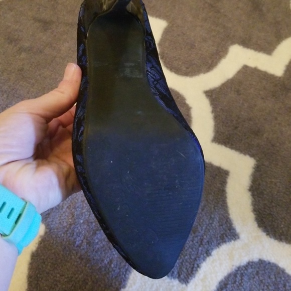 Heels - Picture 3 of 5